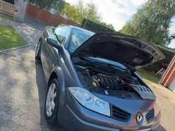 Grau Gebraucht 2007 Renault Mégane Cabriolet Dynamique Cabrio | 3.000 €