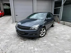 Grau Gebraucht 2008 Opel Astra GTC Coupé | 2.390 € (Guter Preis)