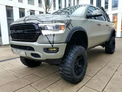 Schwarz metallic Gebraucht 2019 Dodge Ram Abholung | 75.500 €