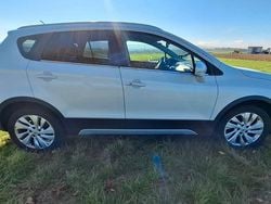 Weiß Gebraucht 2016 Suzuki SX4 S-Cross Comfort Kleinwagen | 12.300 € (Fairer Preis)