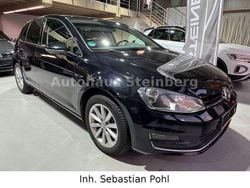Schwarz Gebraucht 2015 VW Golf VII LOUNGE Limousine | 8.888 € (Guter Preis)
