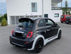 Schwarz Gebraucht 2020 Abarth 695 Kleinwagen | 22.000 € (Fairer Preis)