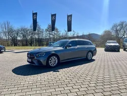 Grau Gebraucht 2023 Mercedes E220 AMG Kombi | 43.500 € (Teuer)