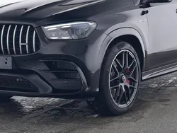 Obsidianschwarz (metallic) Gebraucht 2024 Mercedes GLE63 AMG AMG Coupé | 139.900 €