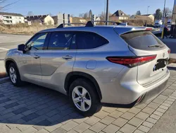 Silber Gebraucht 2021 Toyota Highlander SUV | 32.500 €