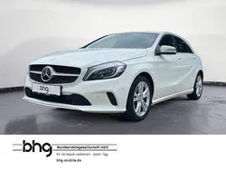 Weiß Gebraucht 2016 Mercedes A180 Urban Limousine | 19.330 € (Fairer Preis)