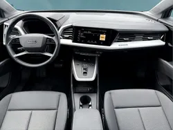 Grau Gebraucht 2023 Audi Q4 e-tron SUV | 29.249 € (Guter Preis)