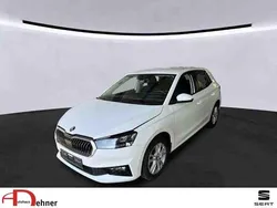 Weiß Gebraucht 2022 Skoda Fabia Ambition Limousine | 19.980 € (Fairer Preis)