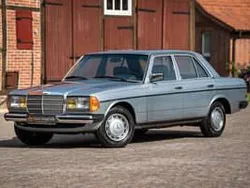 Blau Gebraucht 1981 Mercedes 300 Limousine | 14.900 €