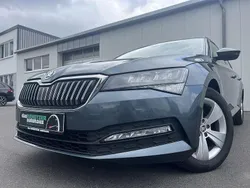 Quarzgrau Gebraucht 2021 Skoda Superb Ambition Kombi | 21.860 € (Fairer Preis)