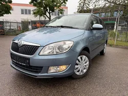 Blau Gebraucht 2010 Skoda Fabia Limousine | 3.990 € (Guter Preis)
