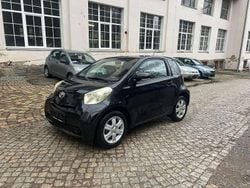Schwarz Gebraucht 2009 Toyota iQ Basis Kleinwagen | 3.990 € (Fairer Preis)