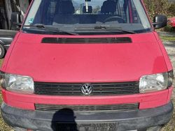 Rot Gebraucht 2001 VW T4 Van | 1.200 €