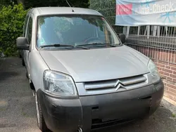 Grau Gebraucht 2007 Citroën Berlingo Van / Kleinbus | 3.200 € (Teuer)