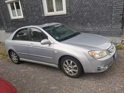 Silber Gebraucht 2006 Kia Cerato EX Limousine | 800 € (Guter Preis)