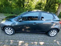 Grau Gebraucht 2008 Mazda 2 Kleinwagen | 2.300 €