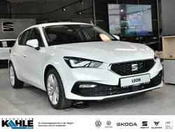 Weiß Neu 2024 Seat Leon Style Limousine | 28.949 € (Fairer Preis)