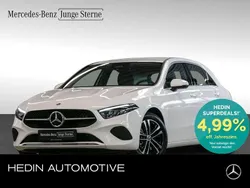 Weiß Gebraucht 2024 Mercedes A250 Progressive Limousine | 30.350 € (Fairer Preis)