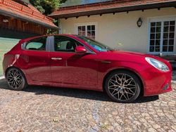Rot Gebraucht 2013 Alfa Romeo Giulietta Turismo Kleinwagen | 12.000 € (Teuer)