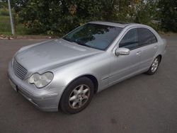 Silber Gebraucht 2002 Mercedes C180 Limousine | 1.899 € (Fairer Preis)