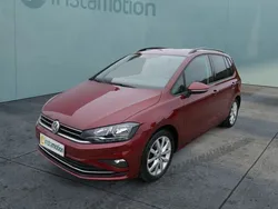Rot Gebraucht 2019 VW Golf Sportsvan Join Van / Kleinbus | 21.790 € (Teuer)