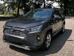 Grau Gebraucht 2021 Toyota RAV4 Hybrid SUV | 29.999 € (Guter Preis)
