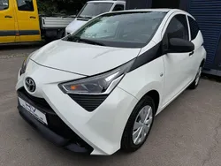 Weiß Gebraucht 2018 Toyota Aygo Kleinwagen | 7.650 € (Fairer Preis)