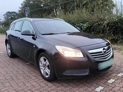 Schwarz Gebraucht 2010 Opel Insignia Kombi | 2.850 € (Guter Preis)