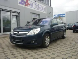 Grün Gebraucht 2008 Opel Signum Edition+ Kombi | 990 € (Fairer Preis)