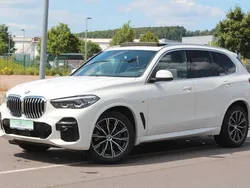 Alpinweiss iii Gebraucht 2022 BMW X5 M Sport SUV | 51.990 € (Superpreis)