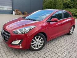 Rot Gebraucht 2016 Hyundai i30 Style Limousine | 6.300 € (Guter Preis)