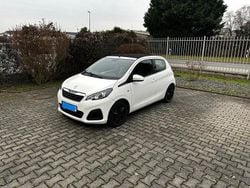 Weiß Gebraucht 2018 Peugeot 108 Active Limousine | 7.300 € (Fairer Preis)