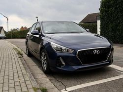 Blau Gebraucht 2017 Hyundai i30 Style Limousine | 15.500 € (Fairer Preis)