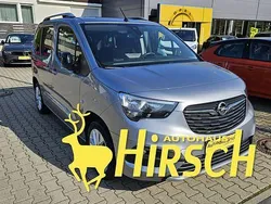 Grau (tiefquarz grau) Gebraucht 2022 Opel Combo-e Life Ultimate Van / Kleinbus | 22.980 € (Fairer Preis)