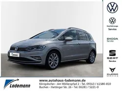 Silber Gebraucht 2018 VW Golf Sportsvan Highline Van / Kleinbus | 18.924 € (Fairer Preis)