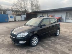 Schwarz Gebraucht 2012 Skoda Fabia Elegance Kleinwagen | 8.999 € (Teuer)
