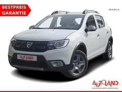 Weiß Gebraucht 2019 Dacia Sandero Stepway Kleinwagen | 12.490 € (Teuer)
