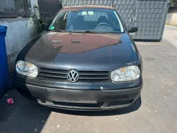 Schwarz Gebraucht 2002 VW Golf IV Limousine | 1.699 € (Fairer Preis)