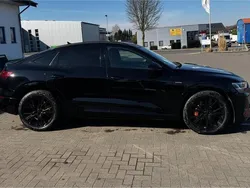 Schwarz Gebraucht 2020 Audi e-tron Sportback S-Line SUV | 33.000 € (Fairer Preis)