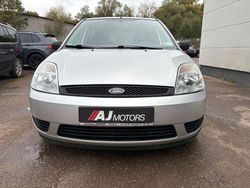 Silber Gebraucht 2005 Ford Fiesta Viva X Kleinwagen | 3.390 € (Teuer)