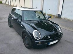 Schwarz Gebraucht 2003 Mini Cooper Kleinwagen | 2.700 €