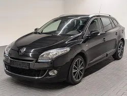 Sternenschwarz Gebraucht 2013 Renault Mégane III Bose Edition Limousine | 3.980 € (Fairer Preis)