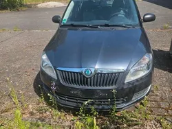Grau Gebraucht 2011 Skoda Fabia Cool Edition Kleinwagen | 2.750 € (Guter Preis)