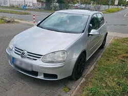 Silber Gebraucht 2004 VW Golf V Kleinwagen | 1.950 € (Guter Preis)