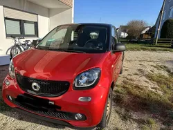 Rot Gebraucht 2016 Smart ForFour Kleinwagen | 8.500 €