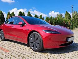 Rot Gebraucht 2024 Tesla Model 3 Limousine | 45.900 € (Etwas zu teuer)