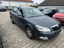 Grau Gebraucht 2009 Skoda Octavia Ambiente Kombi | 3.500 € (Guter Preis)