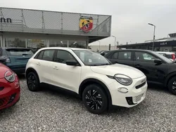 Weiss Neu 2024 Fiat 600 Red Kleinwagen | 35.990 €
