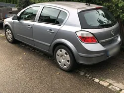 Grau Gebraucht 2004 Opel Astra Elegance Limousine | 850 € (Superpreis)