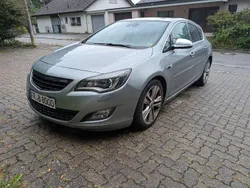 Silber Gebraucht 2010 Opel Astra OPC Limousine | 3.500 € (Guter Preis)